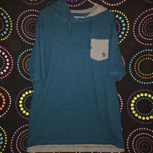 Men’s Lions Crest by English Laundry hooded shirt